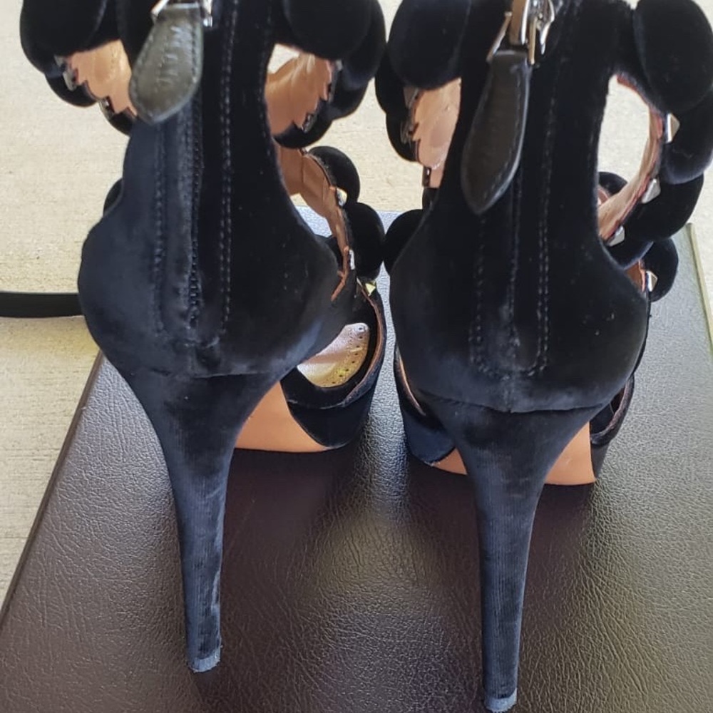 ✨Alaïa “Bombe” sz38.5 studded suede platform - Picture 4 of 8